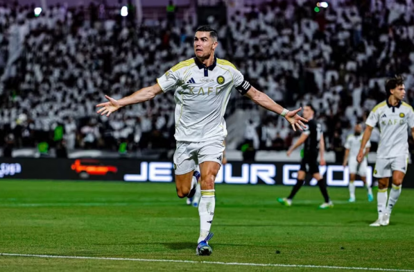 Ronaldo lập kỳ tích ‘có một không hai’