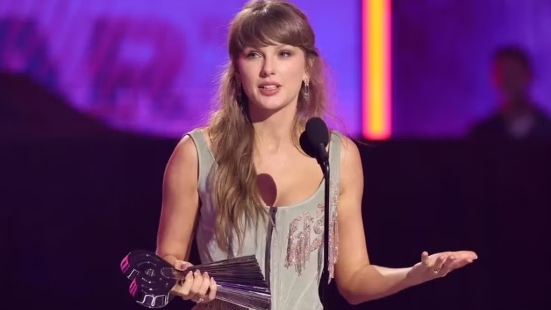 Taylor Swift ‘cứng rắn’ trước vụ kiện "vi phạm bản quyền" The Life of a Showgirl