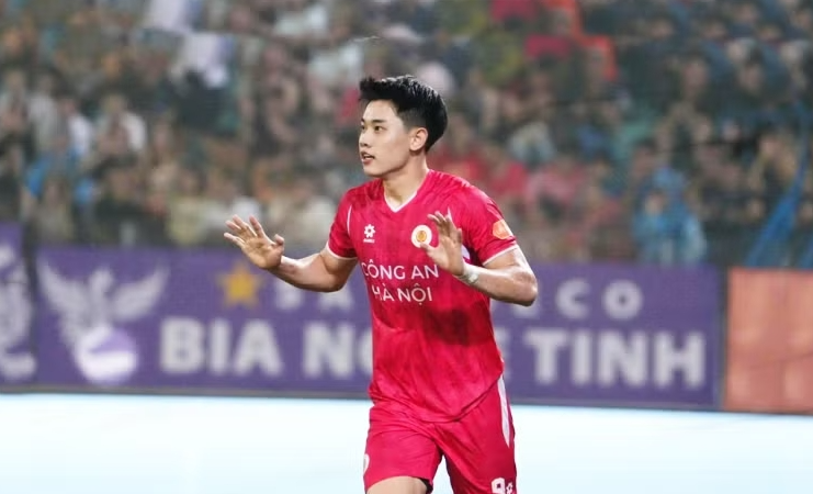 Công an Hà Nội chạm tay vào Cúp vô địch V-League 2025/2026