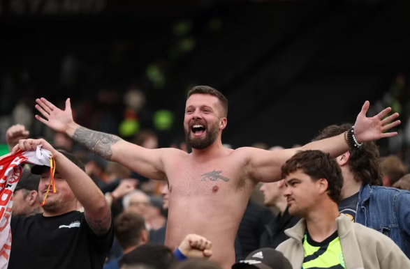 VAR cứu Arsenal ‘cả mùa giải’, West Ham mấp mé bờ vực xuống hạng