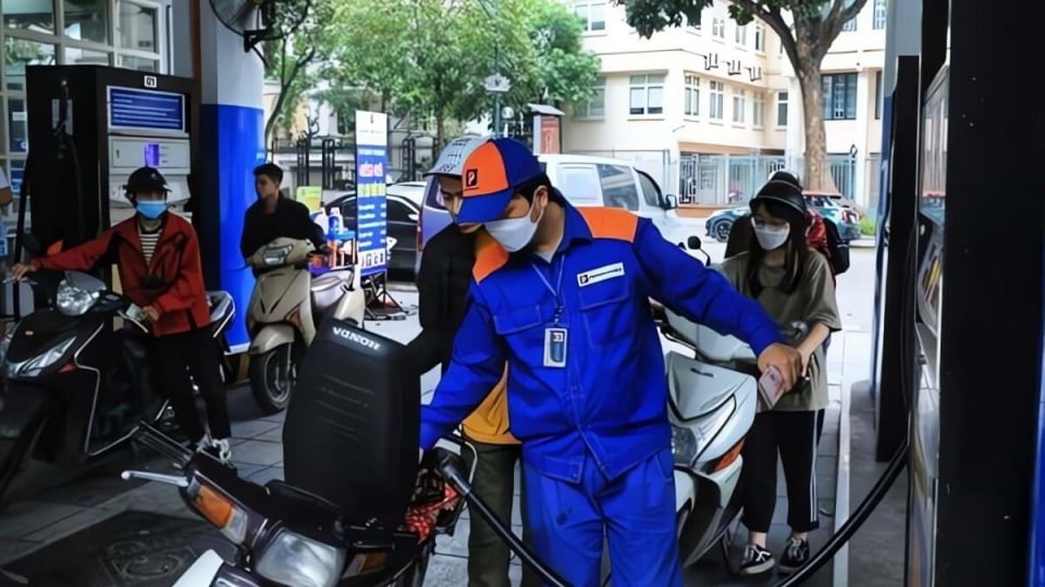 Bộ Công Thương yêu cầu không để gián đoạn nguồn cung xăng E10 từ ngày 1/6