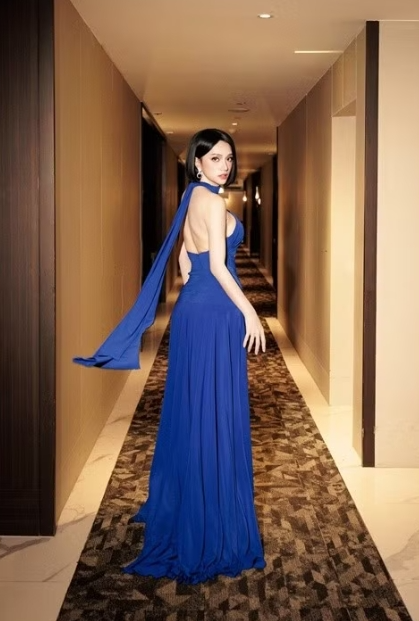 Hương Giang gợi cảm với váy ôm sát tại MGI All Stars