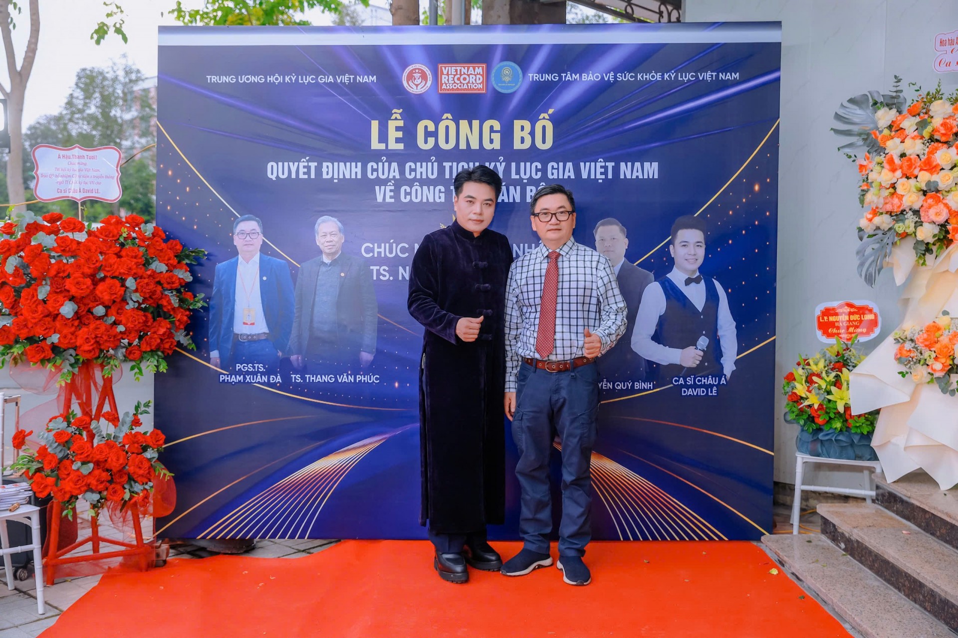 Lễ công bố quyết định bổ nhiệm Phó Giám đốc trung tâm chăm sóc sức khỏe kỷ lục Việt Nam