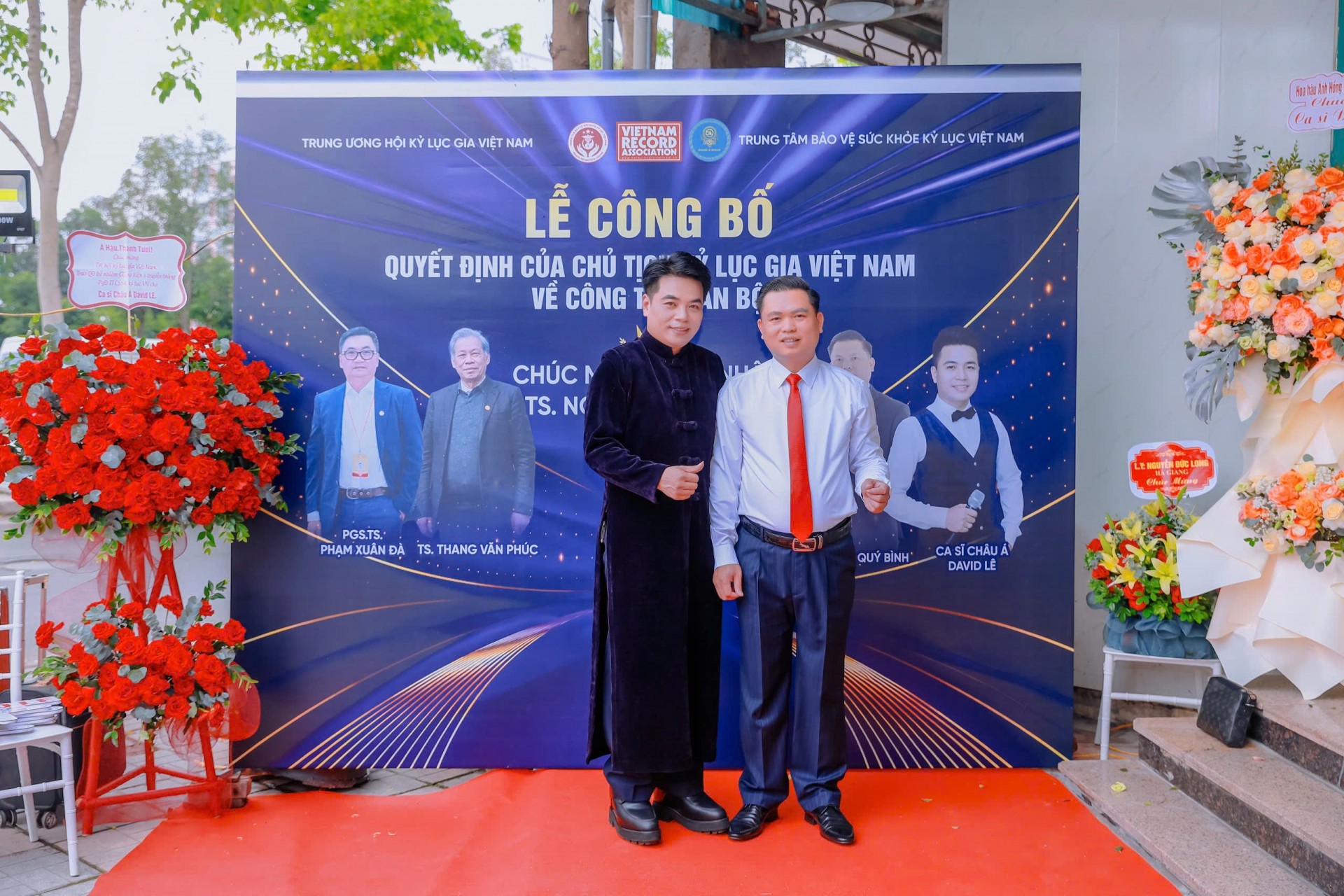 Lễ công bố quyết định bổ nhiệm Phó Giám đốc trung tâm chăm sóc sức khỏe kỷ lục Việt Nam