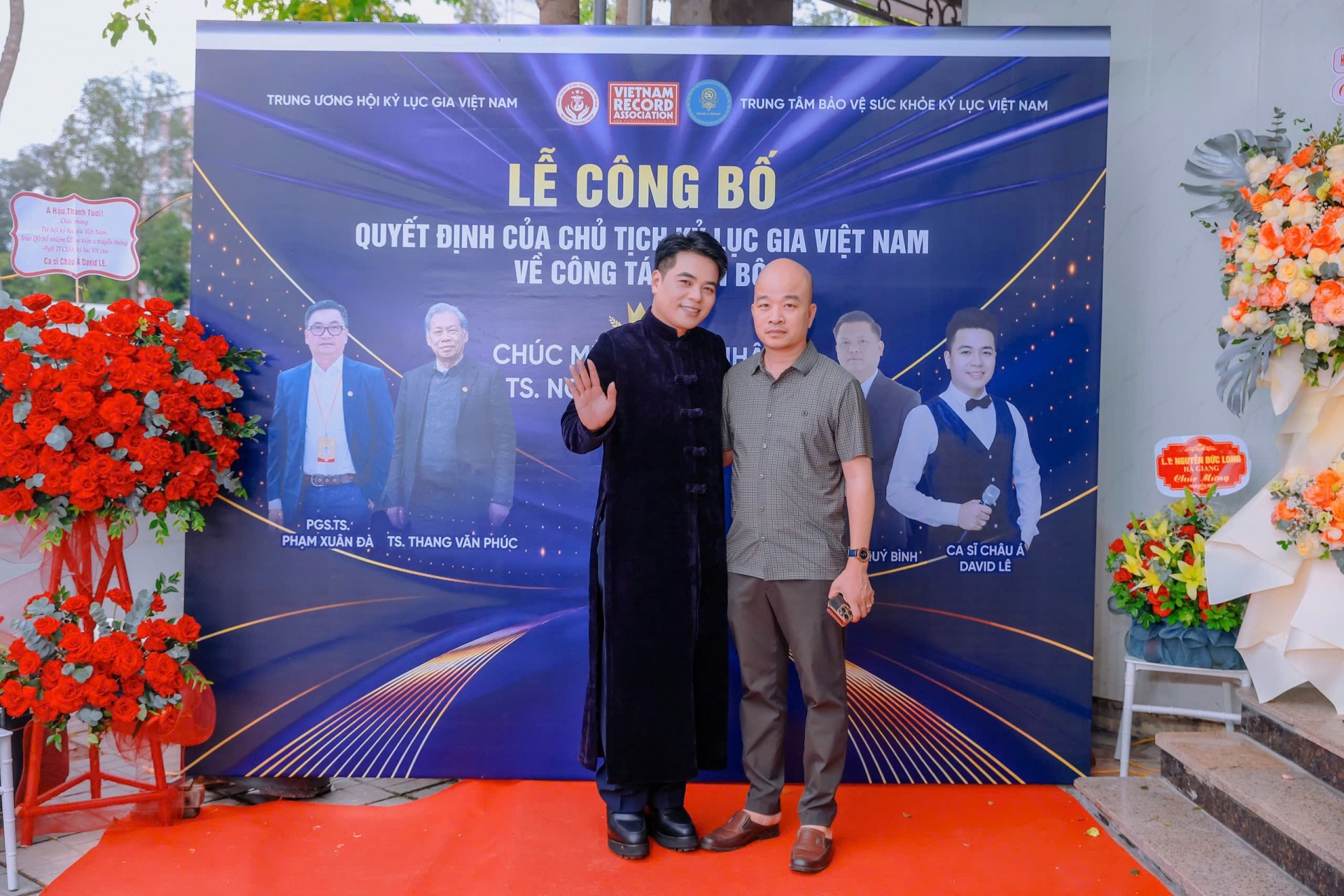 Lễ công bố quyết định bổ nhiệm Phó Giám đốc trung tâm chăm sóc sức khỏe kỷ lục Việt Nam