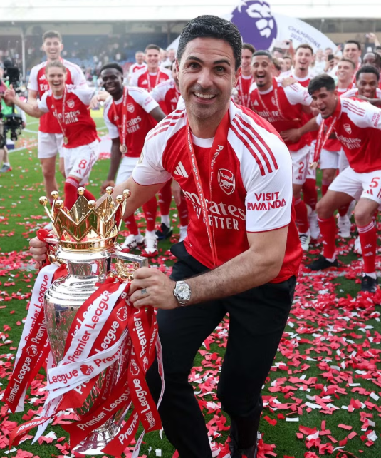 HLV Arsenal được vinh danh hay nhất Ngoại hạng Anh