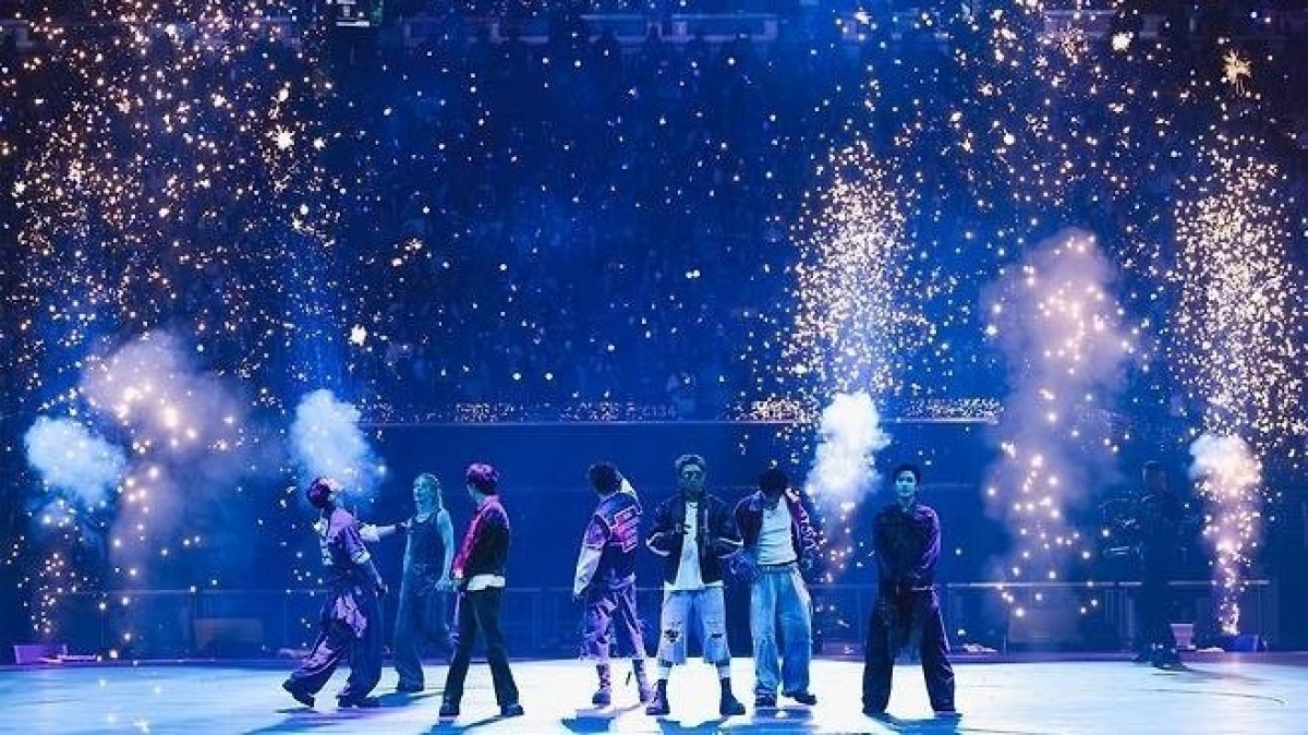 BTS gây sốt tại Bắc Mỹ: Lượng khán giả lên tới 840.000, doanh thu tour diễn tiếp tục bùng nổ BTS gây sốt tại Bắc Mỹ: Lượng khán giả lên tới 840.000, doanh thu tour diễn tiếp tục bùng nổ