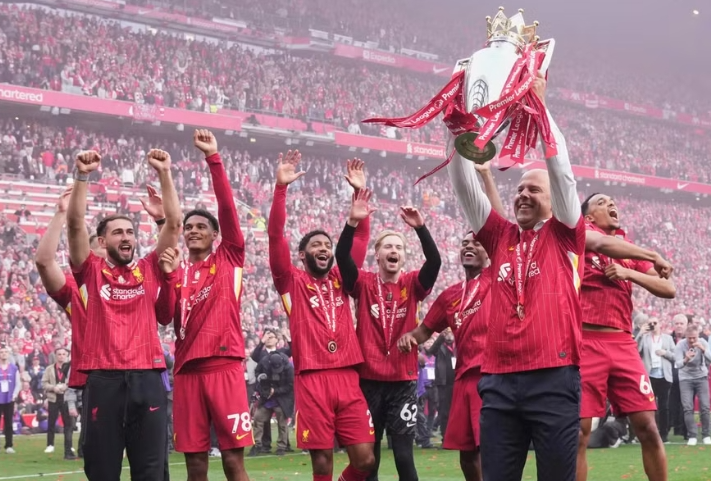 HLV Arne Slot bị sa thải, lộ diện ứng viên số 1 dẫn dắt Liverpool
