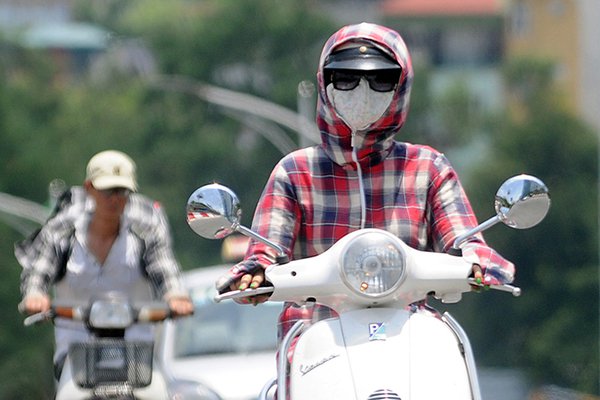 Nắng nóng đỉnh điểm, làm gì để tránh sốc nhiệt?