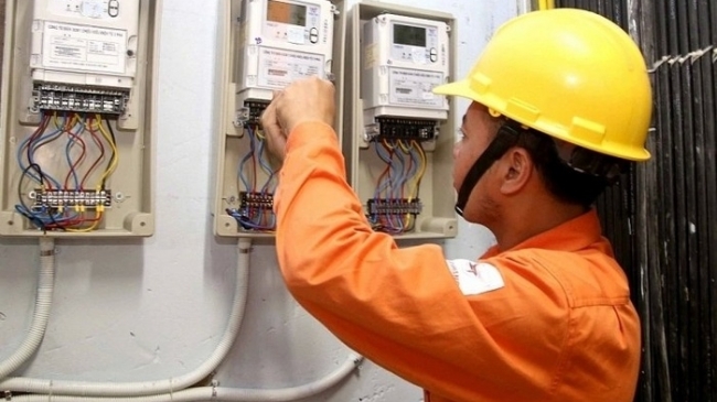 Thủ tướng yêu cầu lập đoàn thanh tra về quản lý và cung ứng điện của EVN
