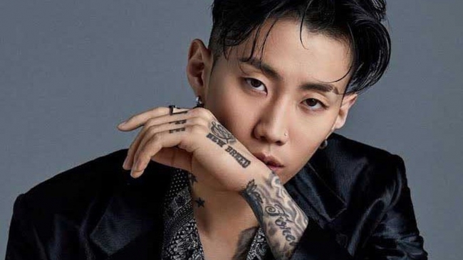 Rapper Jay Park từng bị vào "danh sách đen" giờ là nghệ sĩ K-pop nổi bật bậc nhất