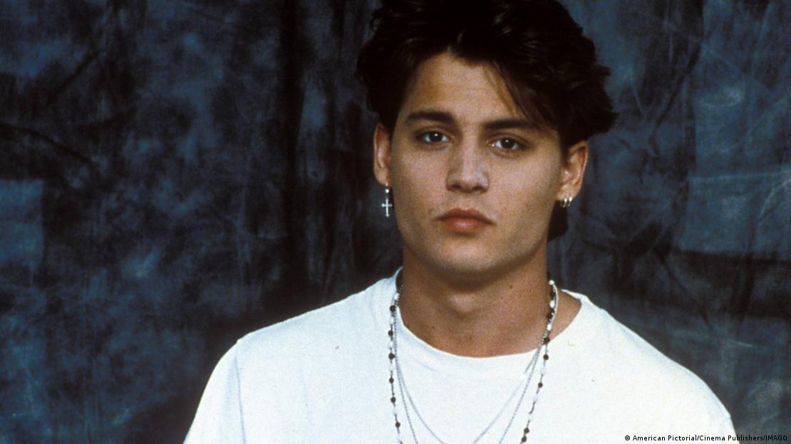 Johnny Depp 60 tuổi: Trở lại với "mối tình đầu" rock"n"roll