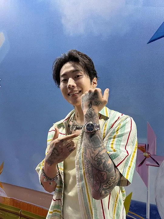 Rapper Jay Park từng bị vào "danh sách đen" giờ là nghệ sĩ K-pop nổi bật bậc nhất