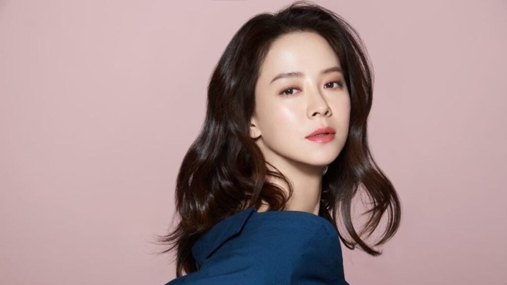 Song Ji Hyo kiện công ty quản lý nợ 900 triệu won