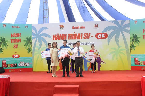 Sinh viên Bến Tre trải nghiệm "Hành trình SV - OK"