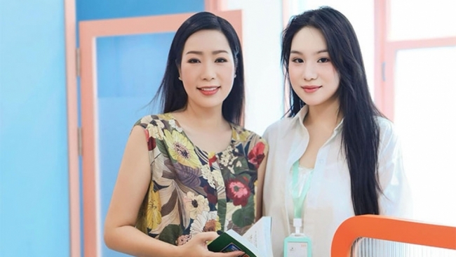 Con gái Trịnh Kim Chi xinh đẹp, làm giám đốc ở tuổi 22