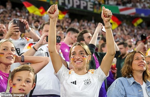 Đức làm nên lịch sử, Scotland đặt mục tiêu ‘chơi tốt ở trận sau’