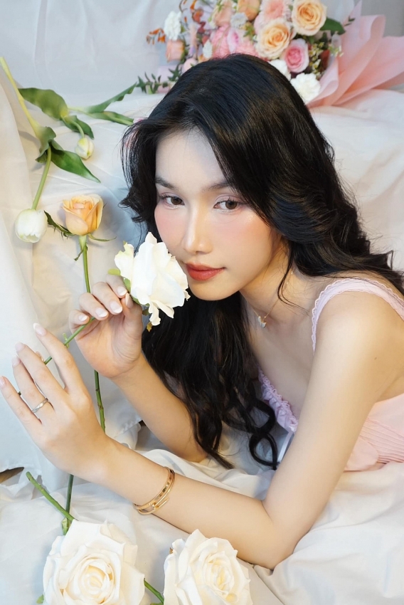Nét dịu dàng của Á hậu Phương Anh Nét dịu dàng của Á hậu Phương Anh