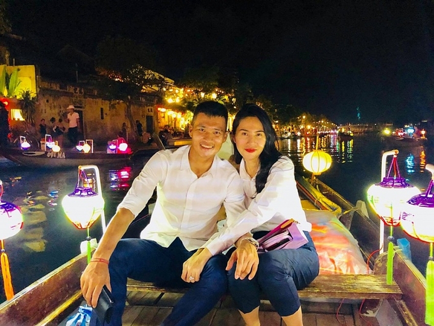 Công Vinh lên tiếng về tin đồn ly hôn Thủy Tiên Công Vinh lên tiếng về tin đồn ly hôn Thủy Tiên