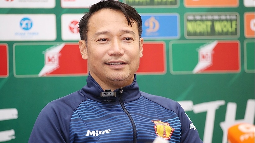 Vô địch V-League, HLV Nam Định nói gì?