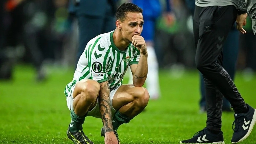 Antony xúc động chia tay Real Betis, chuẩn bị trở lại Man Utd