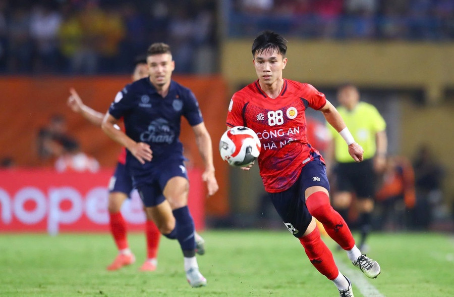 Tinh thần Việt Nam ở Buriram