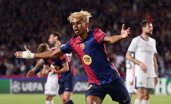 Yamal đoạt giải bàn thắng đẹp nhất UEFA Champions League 2024/25