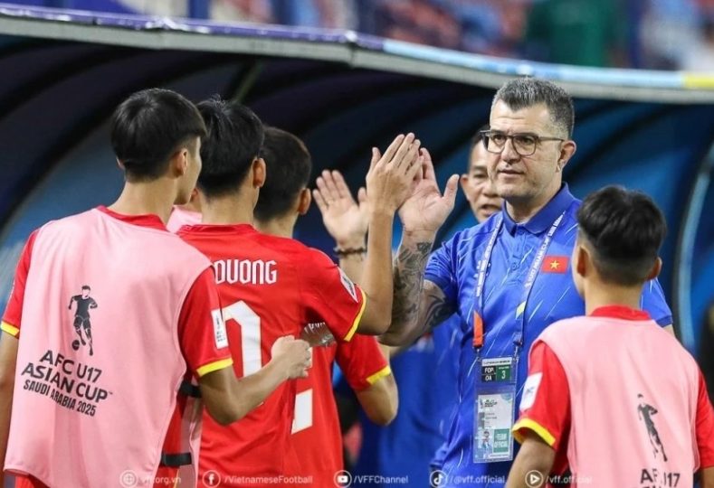 HLV Brazil khen U16 Việt Nam