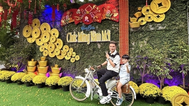 Đàm Vĩnh Hưng muốn bán biệt thự vì con trai