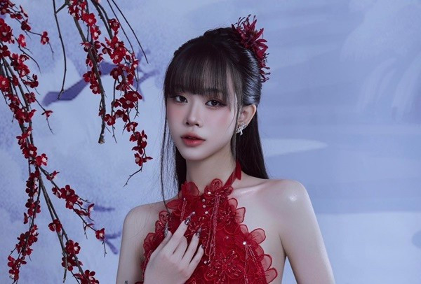 "Bản sao Mỹ Tâm" tố bị chèn ép ở Giọng hát Việt 2015