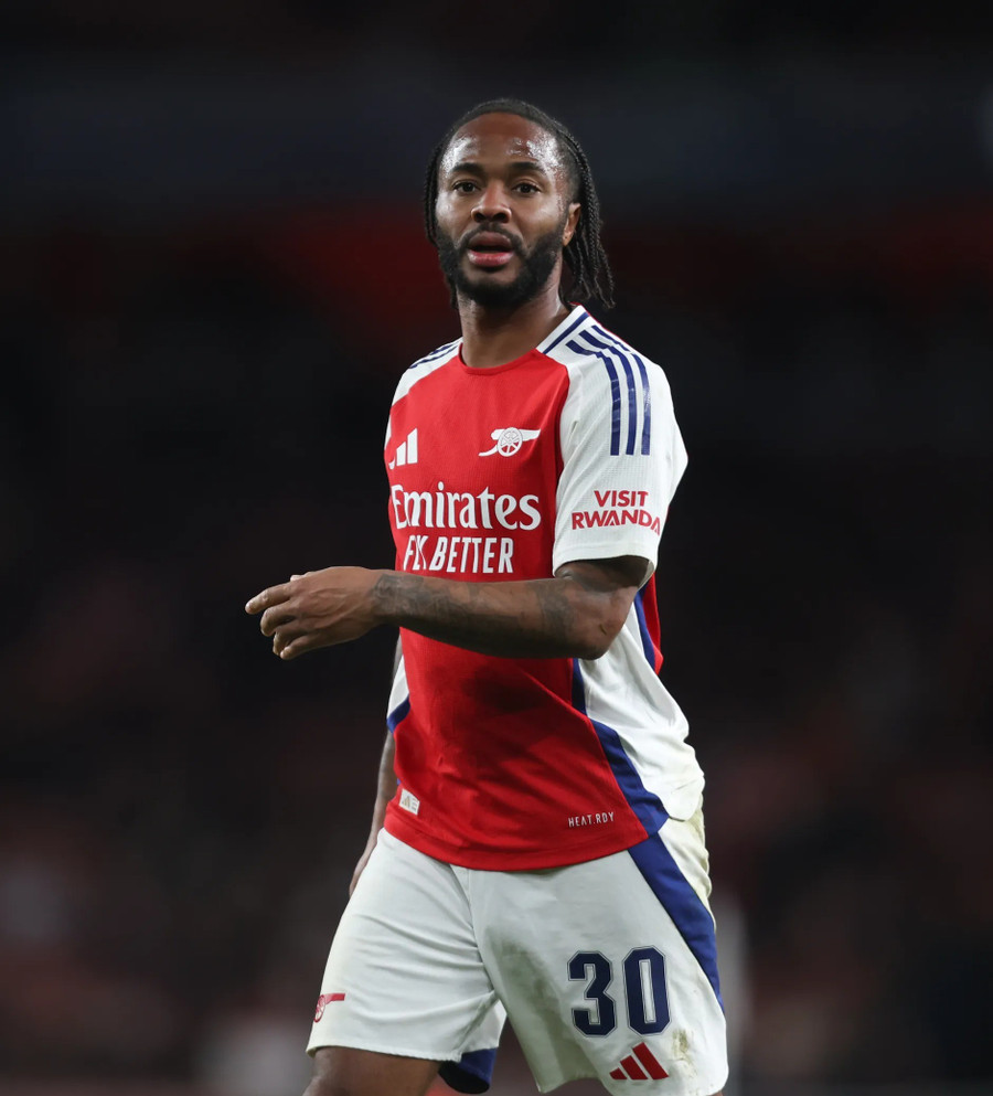 Arsenal ‘đẩy’ 17 cầu thủ… ra đường