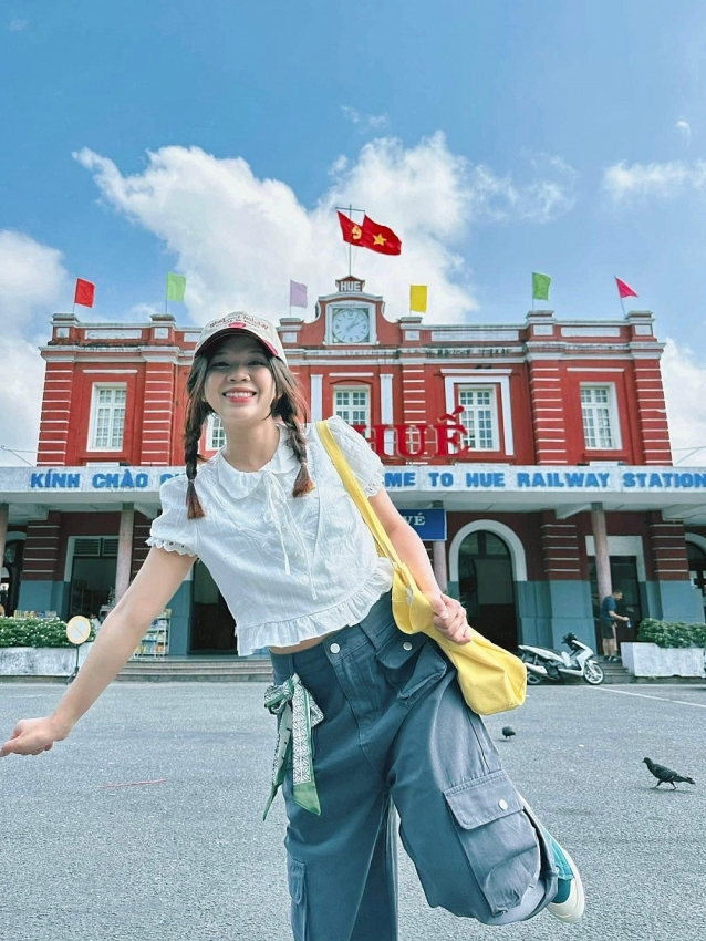 Chuyến tàu di sản Huế Đà Nẵng có gì khiến du khách mê mẩn? Chuyến tàu di sản Huế Đà Nẵng có gì khiến du khách mê mẩn?
