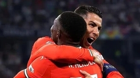 Ronaldo nói điều bất ngờ về Messi, Yamal