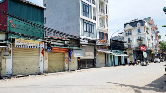 Hàng loạt cửa hàng đóng cửa tại “thủ phủ” bánh kẹo La Phù