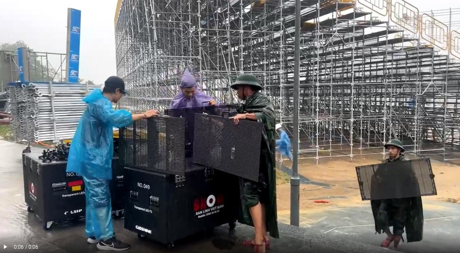 Dời đêm chung kết Hoa hậu Việt Nam 2024 đến 27/6 vì lý do thời tiết Dời đêm chung kết Hoa hậu Việt Nam 2024 đến 27/6 vì lý do thời tiết