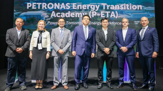 Petronas đẩy nhanh đào tạo nhân lực cho năng lượng sạch