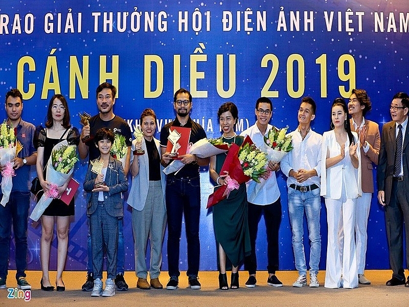 Huỳnh Đông - người tình màn ảnh của Minh Hằng giờ ra sao? Huỳnh Đông - người tình màn ảnh của Minh Hằng giờ ra sao?
