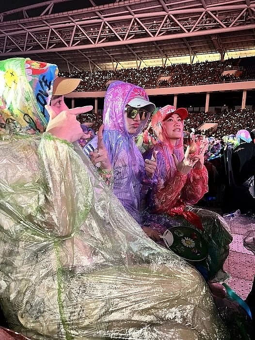 Dàn sao Việt đổ bộ, háo hức xem G-Dragon ở sân Mỹ Đình