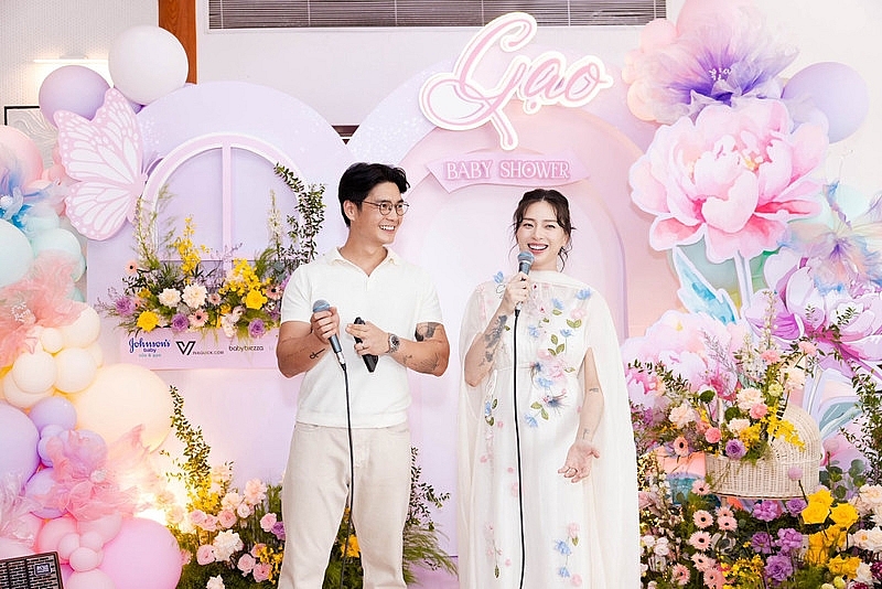 Ngô Thanh Vân gây sốt với vóc dáng xinh đẹp ở tháng cuối thai kỳ