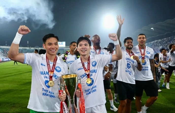 Hạ màn V-League 2024/25: Tiến Linh giành giải Vua phá lưới