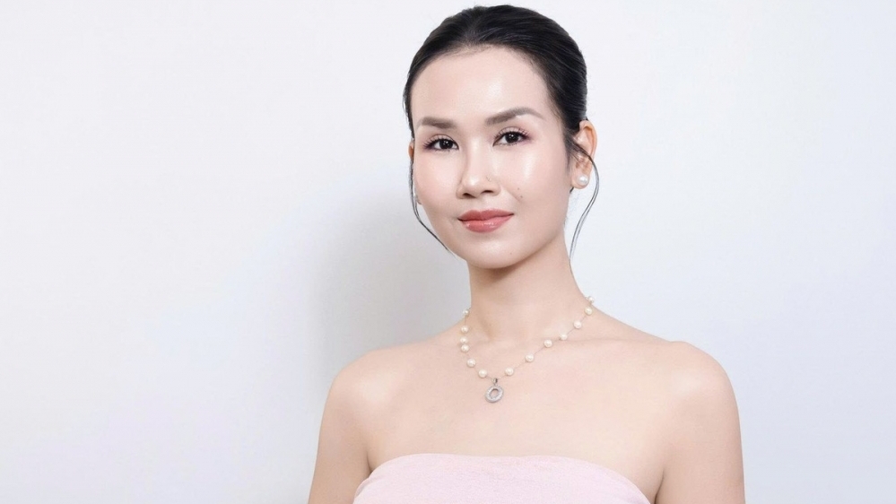 Võ Hạ Trâm gây choáng với vóc dáng thon gọn sau giảm 21kg