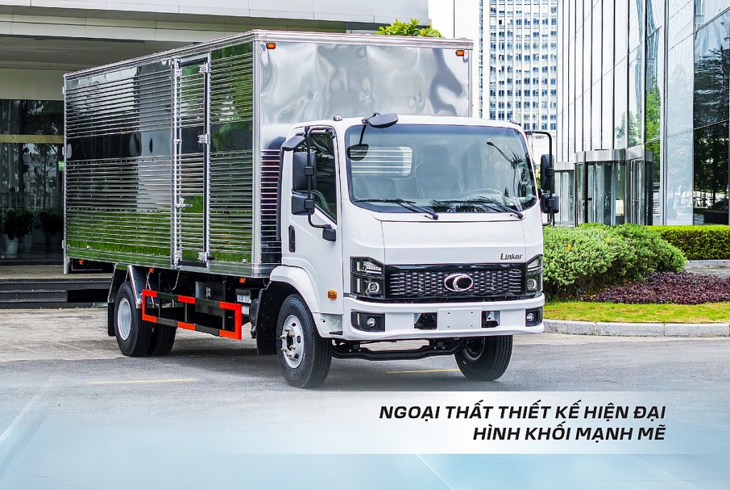Thiết kế ngoại thất lấy cảm hứng từ hình khối vững chắc, mạnh mẽ