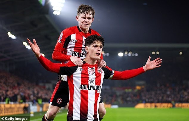 Arsenal chiêu mộ được thủ quân đội bóng Ngoại hạng Anh