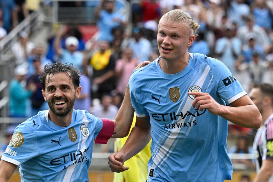 HLV Juventus thừa nhận Man City quá mạnh
