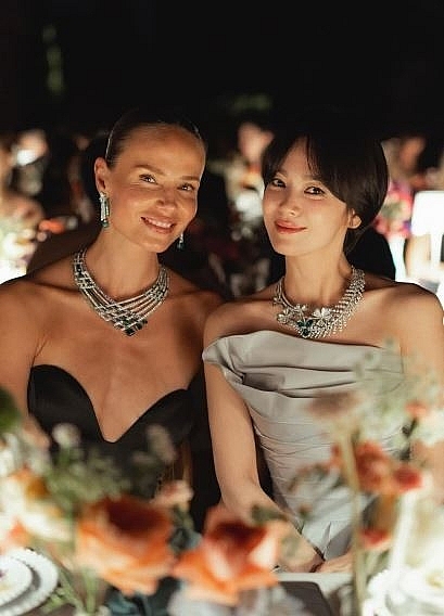 Song Hye Kyo xuất hiện trẻ trung như thiếu nữ ở tuổi U50