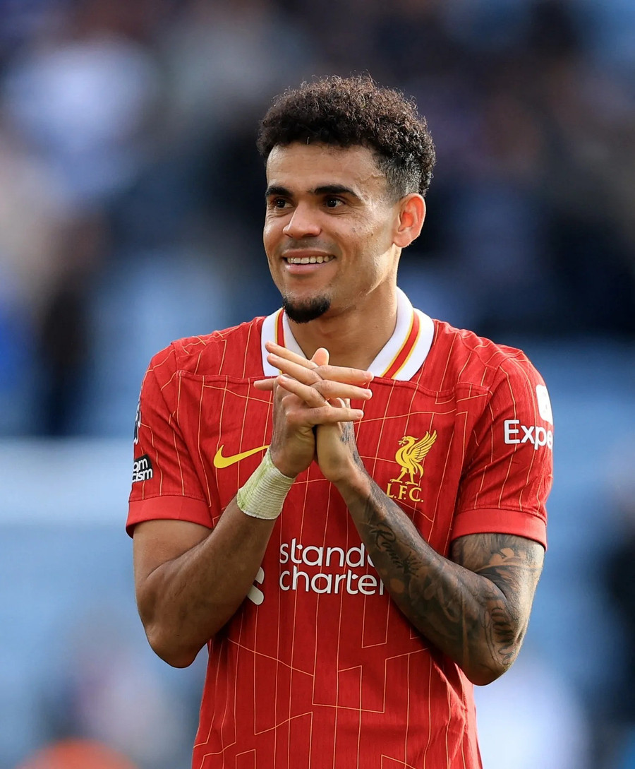 Ronaldo ‘bật đèn xanh’, Al Nassr chi đậm mua sao Liverpool