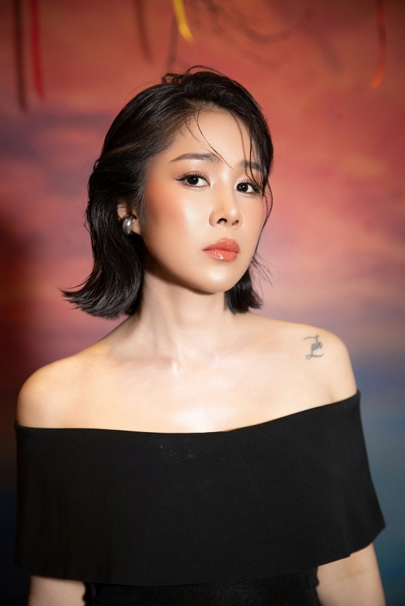 Lê Phương khoe ảnh tuổi đôi mươi, nhan sắc gây bất ngờ