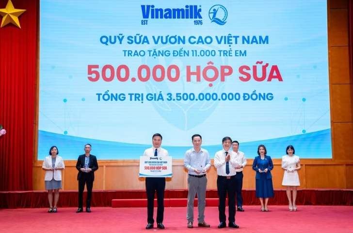 Vinamilk cùng chung tay vì một mùa hè hạnh phúc, an toàn cho trẻ em Việt Nam