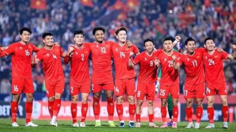 Tuyển Việt Nam vững vàng trong top 100 FIFA