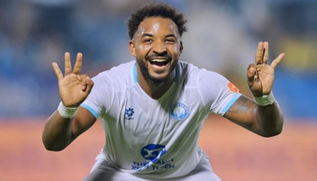 Nguyễn Xuân Son lập hat-trick đập tan mọi hoài nghi trước thềm AFF Cup 2026